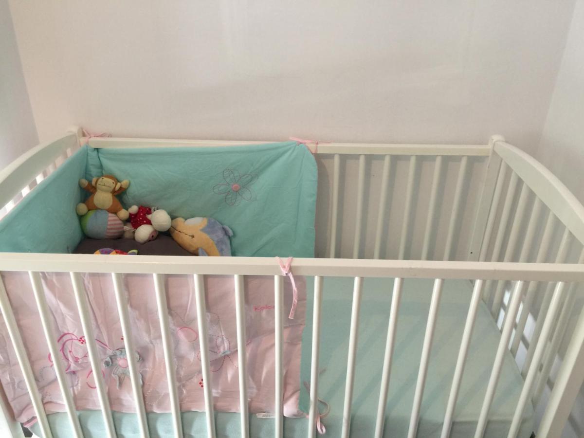 אפט Appartement En Plein Centre Ville מראה חיצוני תמונה